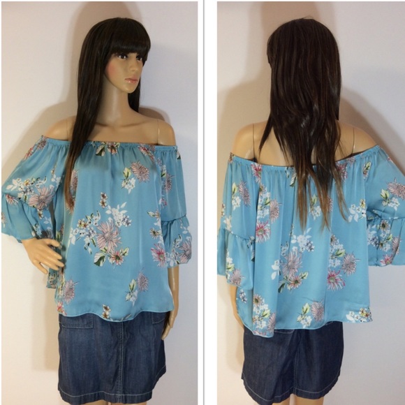 🎉HP🎉PLUS SIZE FLORAL TOP - Picture 3 of 4